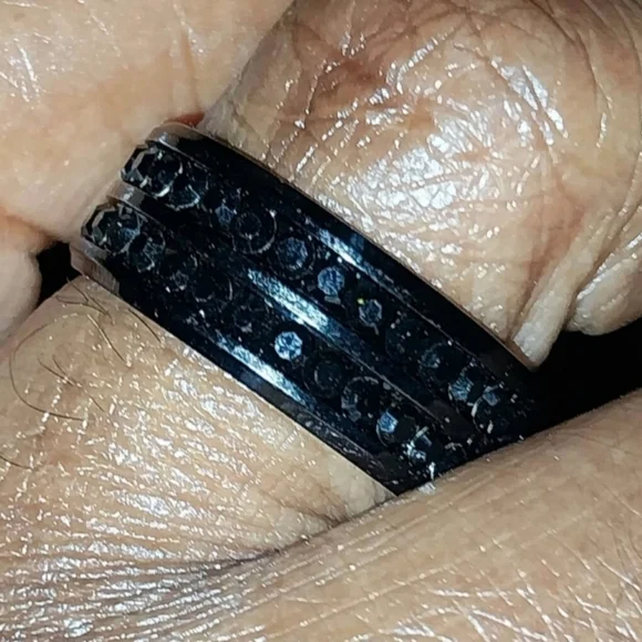 Black Stainlesssteel Unisex Ring with Gemstone Detailing